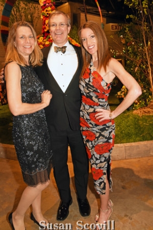 4. Sarah Claytor and her husband Brannan Claytor M.D. chatted with publicist Leslie Gross-Padilla during the preview event.