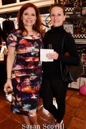 2. Cyndy Hazelton, wearing Nicole Miller, chatted with Rachel Grim.