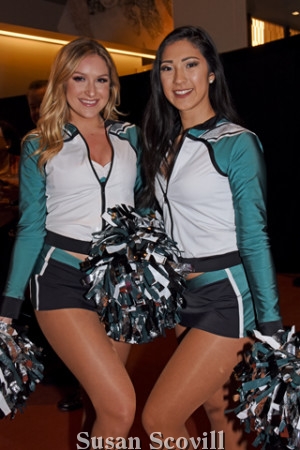 3. Eagles Cheerleaders.