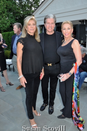 2. Homeowners Mindy and Gene Aaron paused for a photo with Michele Littman.