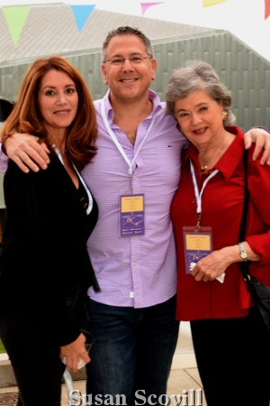 14. Caroline Hawkins and Jonathan Gusdorff shared a moment with Jonathan's mother Roz Fudell.