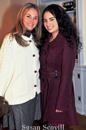 16. Lise and Gabby Marlowe xenjoyed tourung the house.