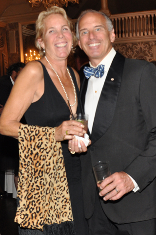 21. Jeannie and Rich Walkup Jr. oved the party!