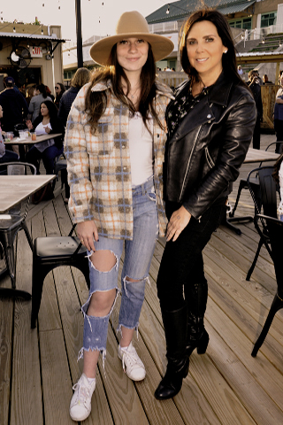 8. Madison and Melissa Leonard