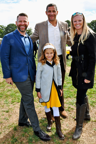 14. Michael DelBene, Zoe Maser and her father David Maser and mother Alison Young found a Divot!