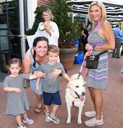 Alpha Bravo Canine holds Sixth Annual Dining Out for Dogs