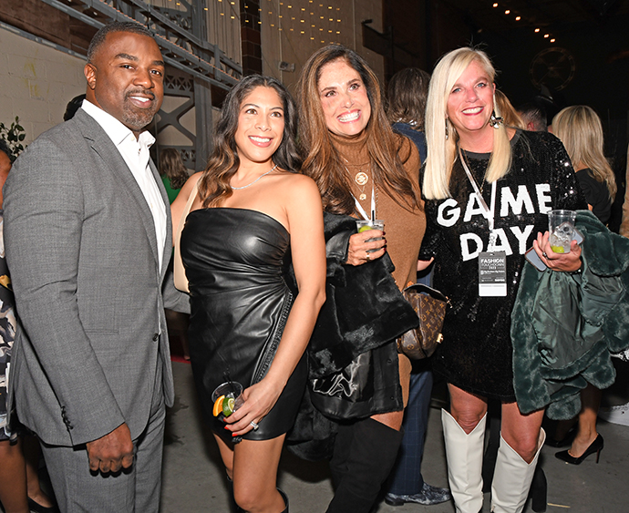 FASHION TOUCHDOWN_005